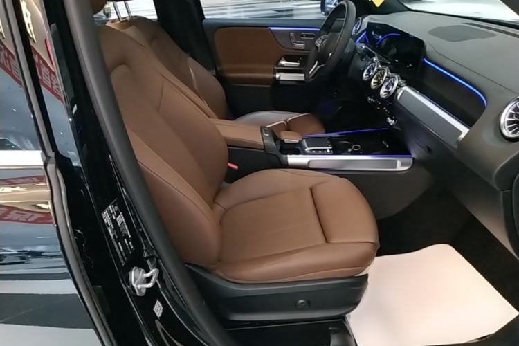 Used Mercedes-Benz GLB 2021 GLB 200 Fashion Model Right Front Seat