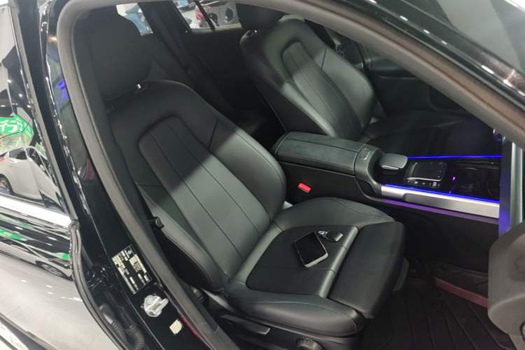Used Mercedes-Benz GLB 2021 GLB 200 Dynamic Edition Right Front Seat