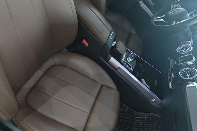 Used Mercedes-Benz GLB 2021 GLB 200 Fashion Model Right Front Seat