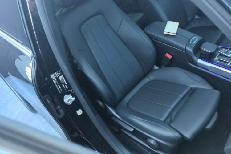 Used Mercedes-Benz GLB 2021 GLB 200 Dynamic Edition Right Front Seat