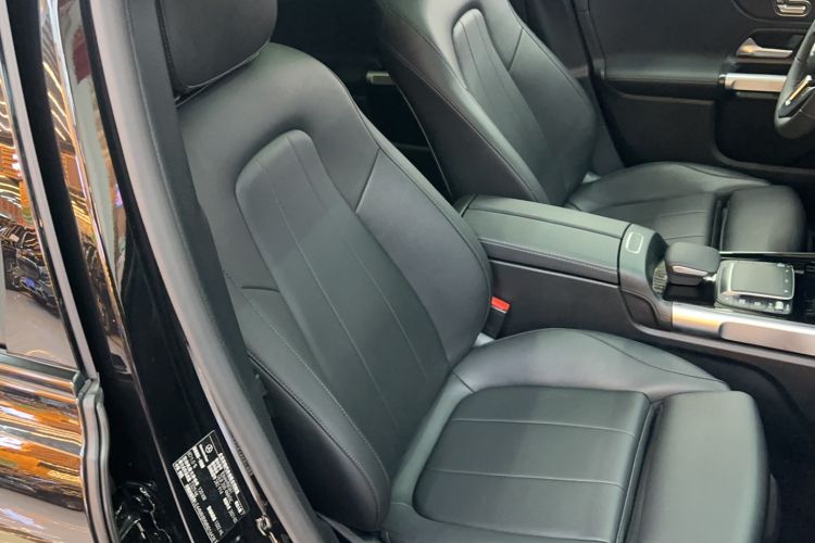 Used Mercedes-Benz GLB 2021 GLB 200 4MATIC Right Front Seat