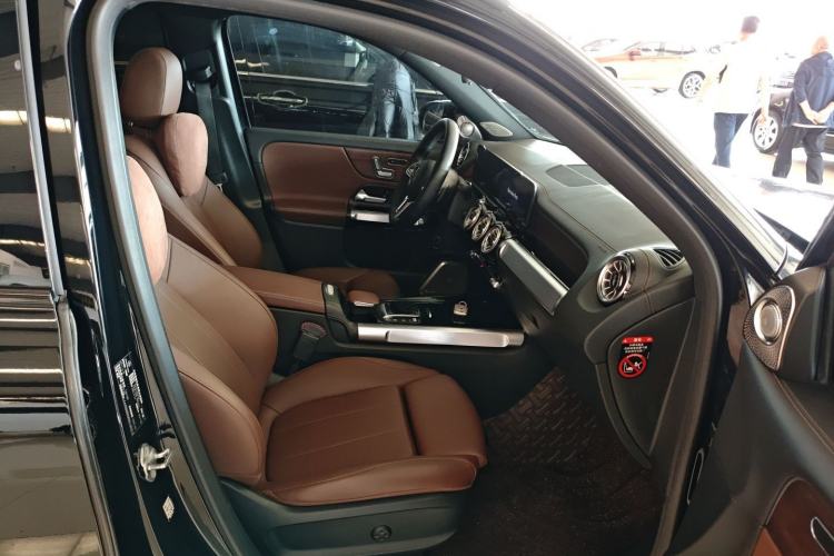 Used Mercedes-Benz GLB 2021 GLB 200 4MATIC Right Front Seat