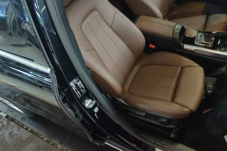 Used Mercedes-Benz GLB 2021 GLB 200 Dynamic Edition Right Front Seat