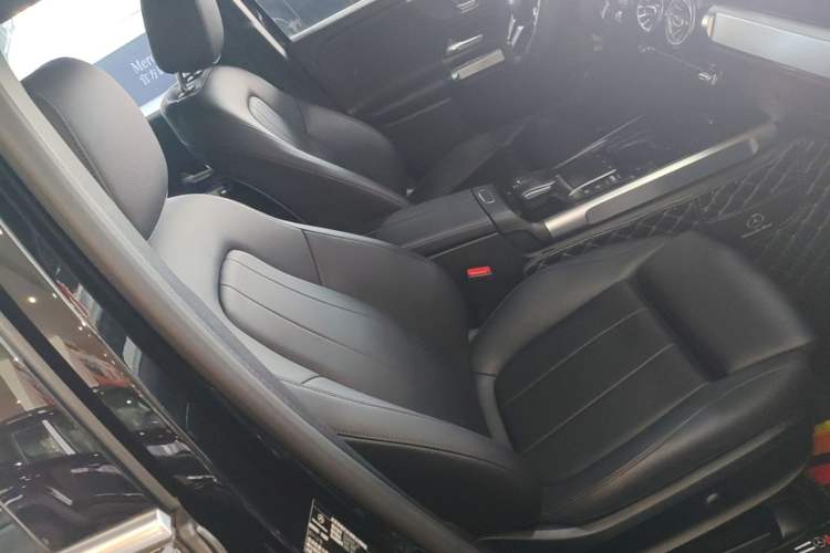 Used Mercedes-Benz GLB 2021 GLB 200 Fashion Model Right Front Seat
