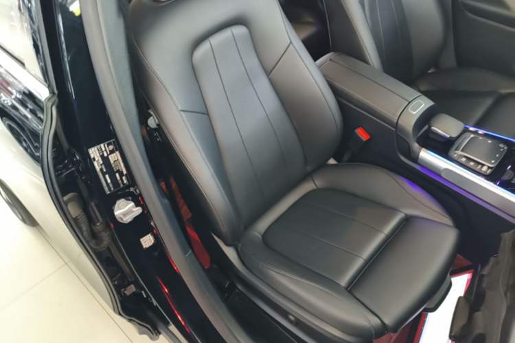 Used Mercedes-Benz GLB 2021 GLB 200 Fashion Model Right Front Seat