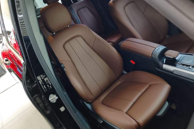 Used Mercedes-Benz GLB 2021 GLB 200 Dynamic Edition Right Front Seat