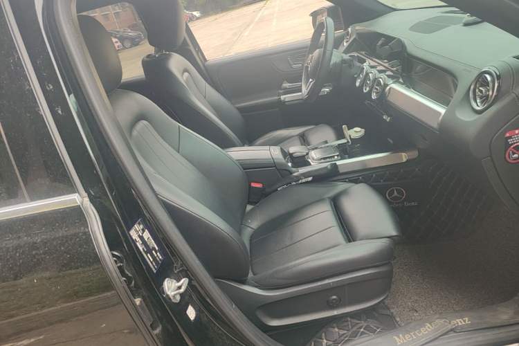Used Mercedes-Benz GLB 2021 GLB 200 Fashion Model Right Front Seat