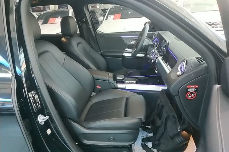 Used Mercedes-Benz GLB 2021 GLB 200 Fashion Model Right Front Seat