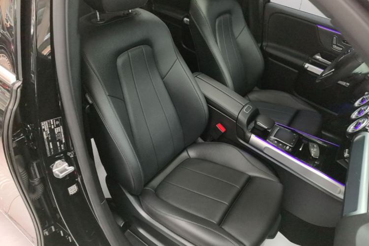 Used Mercedes-Benz GLB 2021 GLB 200 Fashion Model Right Front Seat