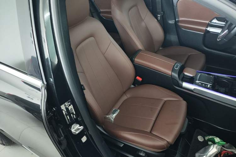 Used Mercedes-Benz GLB 2021 GLB 200 Dynamic Edition Right Front Seat