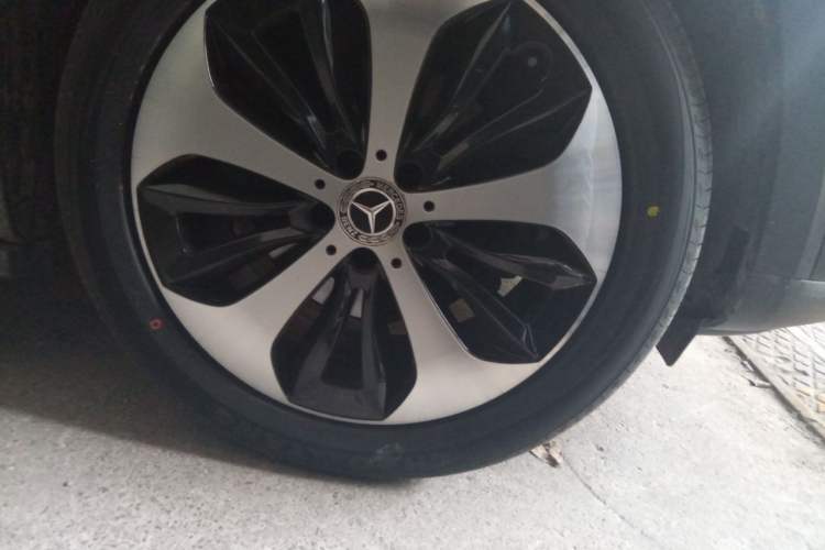 Used Mercedes-Benz GLB 2021 GLB 200 Fashion Model Right Front Wheel Hub