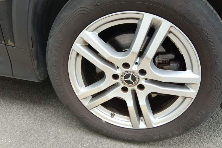 Used Mercedes-Benz GLB 2021 GLB 200 Dynamic Edition Right Front Wheel Hub