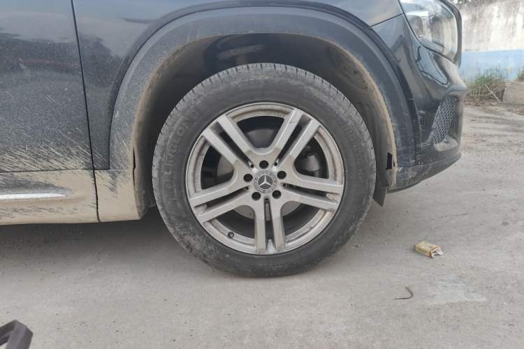 Used Mercedes-Benz GLB 2021 GLB 200 Dynamic Edition Right Front Wheel Hub
