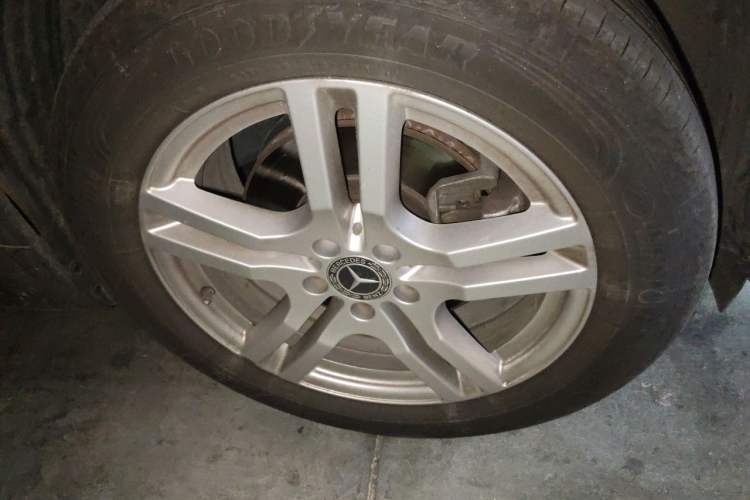 Used Mercedes-Benz GLB 2021 GLB 200 Dynamic Edition Right Front Wheel Hub