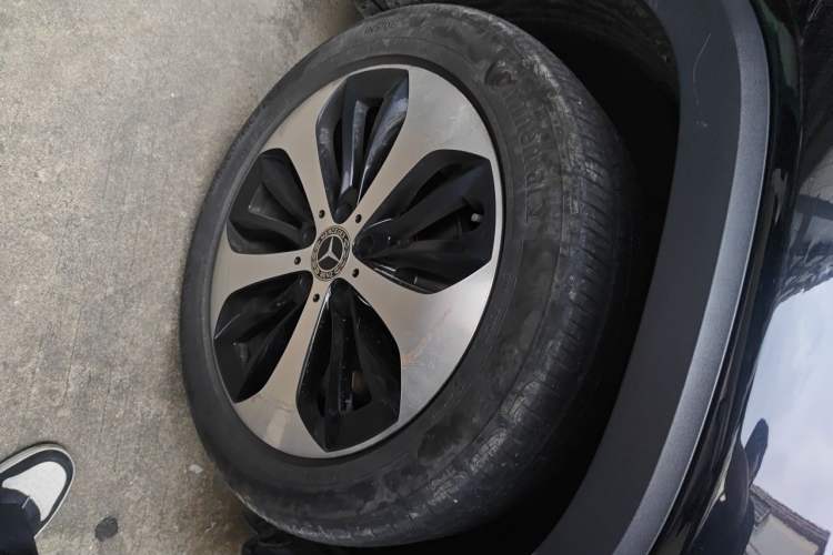 Used Mercedes-Benz GLB 2021 GLB 200 Fashion Model Right Front Wheel Hub
