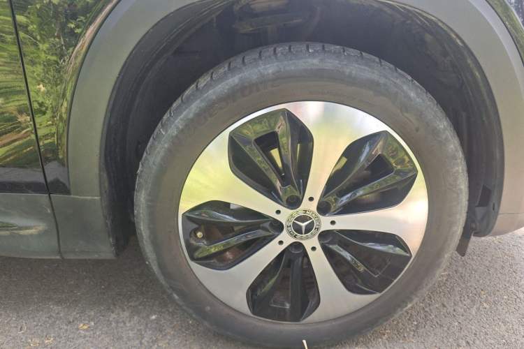 Used Mercedes-Benz GLB 2021 GLB 200 4MATIC Right Front Wheel Hub