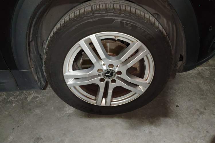 Used Mercedes-Benz GLB 2021 GLB 200 Dynamic Edition Right Front Wheel Hub