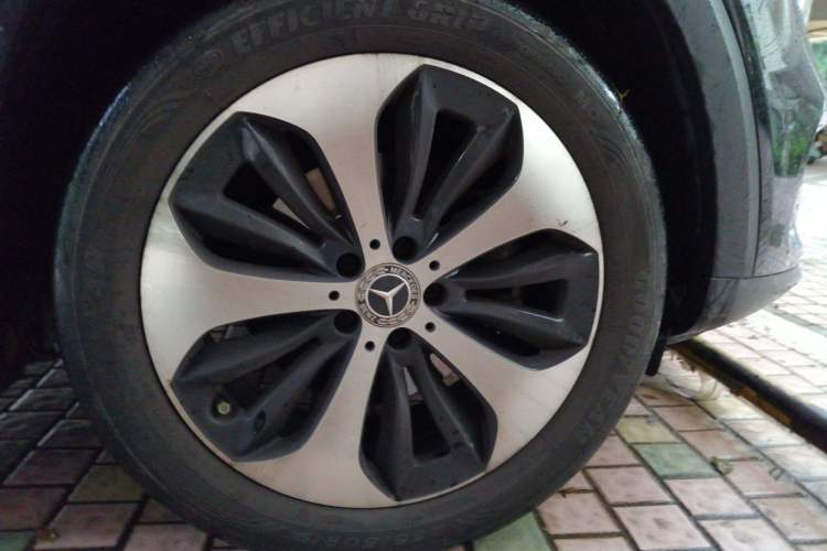 Used Mercedes-Benz GLB 2021 GLB 200 Fashion Model Right Front Wheel Hub