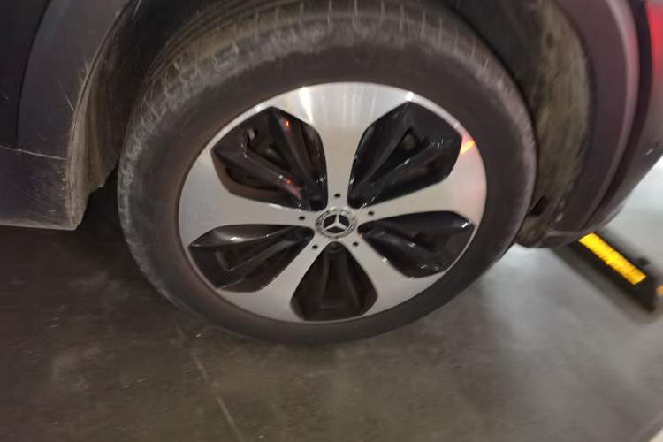 Used Mercedes-Benz GLB 2021 GLB 200 Fashion Model Right Front Wheel Hub