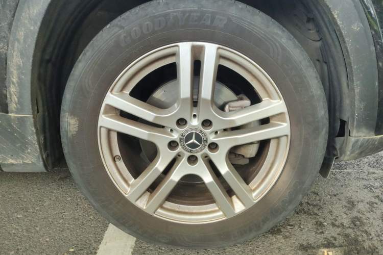 Used Mercedes-Benz GLB 2021 GLB 200 Dynamic Edition Right Front Wheel Hub