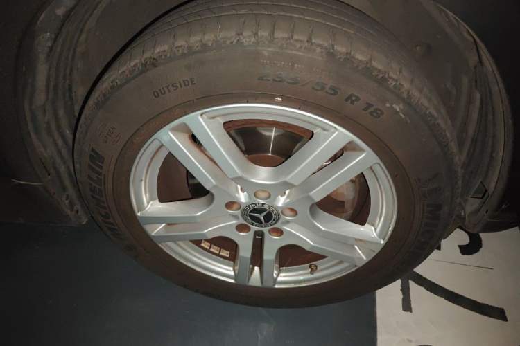 Used Mercedes-Benz GLB 2021 GLB 180 Dynamic Edition Right Front Wheel Hub