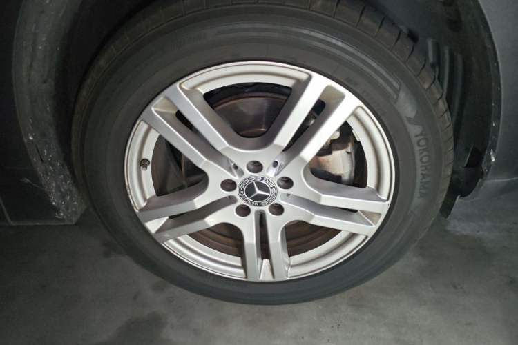 Used Mercedes-Benz GLB 2021 GLB 200 Dynamic Edition Right Front Wheel Hub