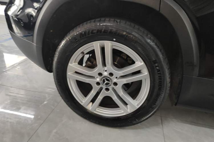Used Mercedes-Benz GLB 2021 GLB 200 Dynamic Edition Right Rear Wheel Hub