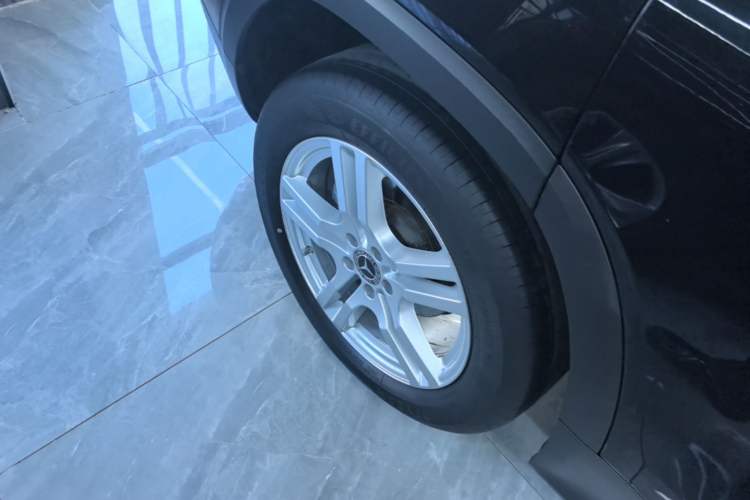 Used Mercedes-Benz GLB 2021 GLB 200 Dynamic Edition Right Rear Wheel Hub