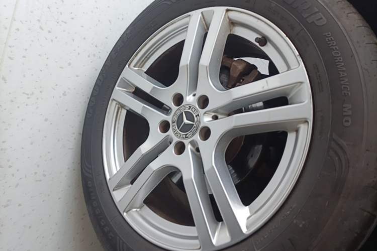 Used Mercedes-Benz GLB 2021 GLB 200 Dynamic Edition Right Rear Wheel Hub