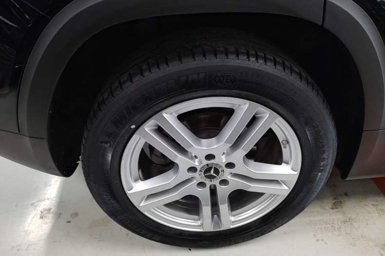 Used Mercedes-Benz GLB 2021 GLB 200 Dynamic Edition Right Rear Wheel Hub