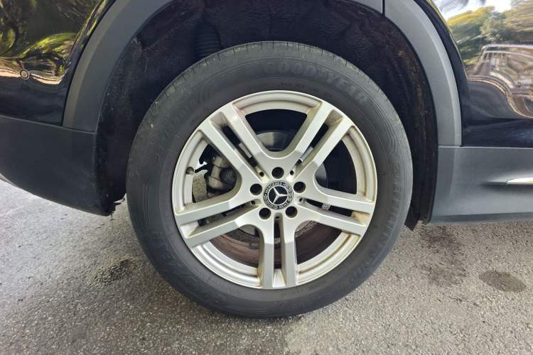 Used Mercedes-Benz GLB 2021 GLB 200 Dynamic Edition Right Rear Wheel Hub