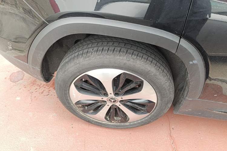 Used Mercedes-Benz GLB 2021 GLB 200 4MATIC Right Rear Wheel Hub