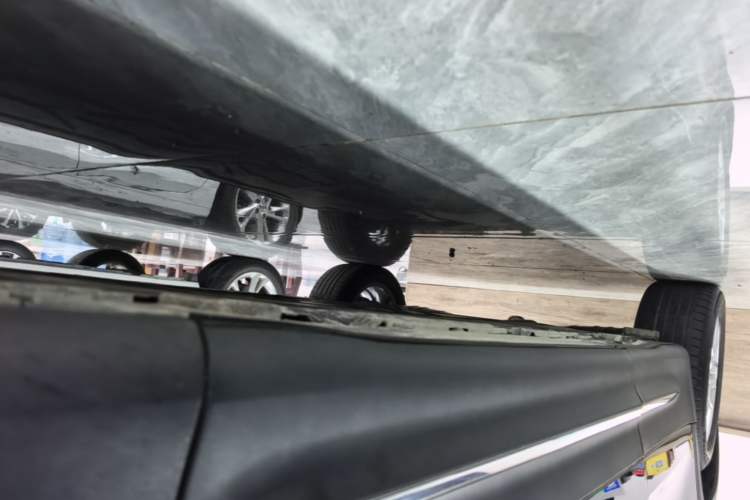 Used Mercedes-Benz GLB 2021 GLB 180 Fashion Model Right Side Sill