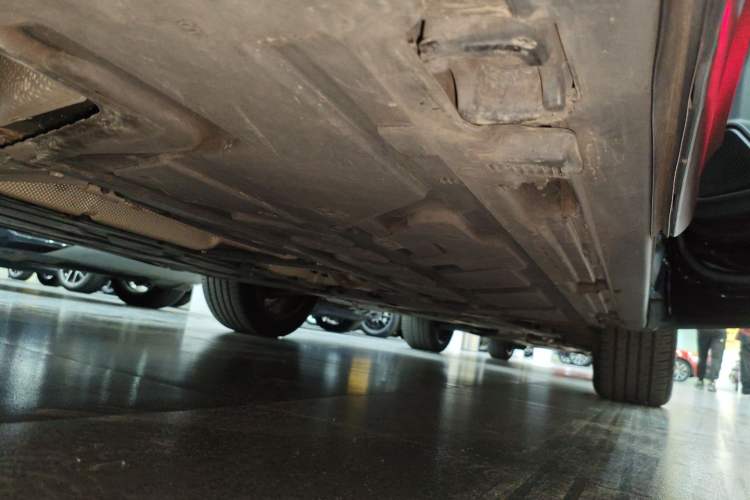 Used Mercedes-Benz GLB 2021 GLB 200 Fashion Model Right Side Sill