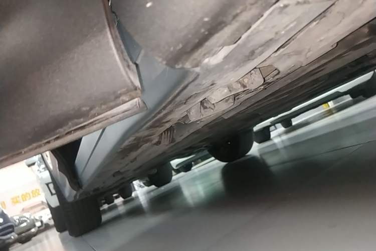 Used Mercedes-Benz GLB 2021 GLB 200 Fashion Model Right Side Sill