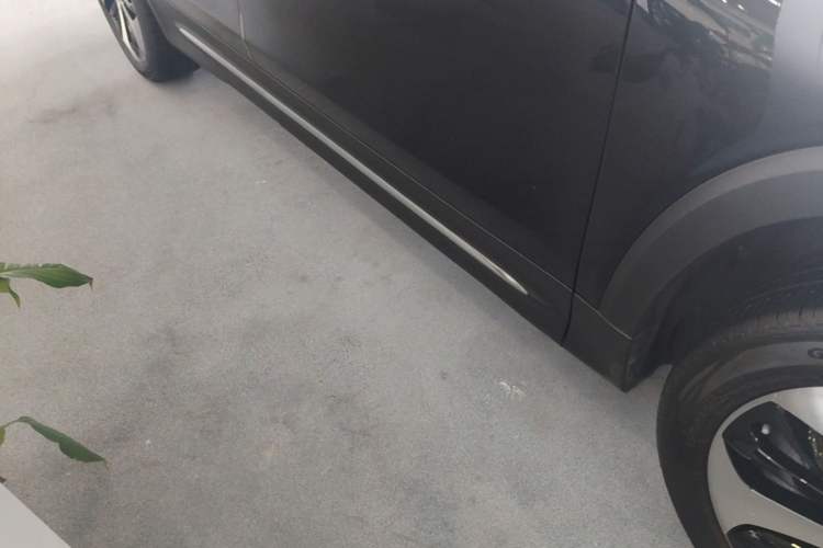 Used Mercedes-Benz GLB 2021 GLB 200 Fashion Model Right Side Sill