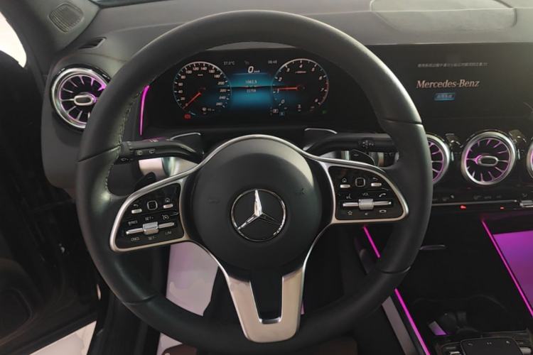 Used Mercedes-Benz GLB 2021 GLB 200 4MATIC Steering Wheel