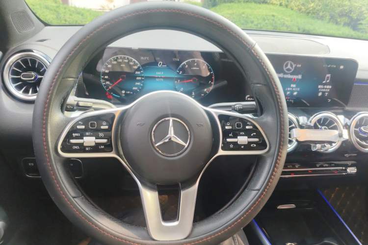 Used Mercedes-Benz GLB 2021 GLB 200 Fashion Model Steering Wheel