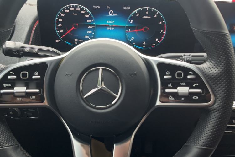 Used Mercedes-Benz GLB 2021 GLB 200 Dynamic Edition Steering Wheel