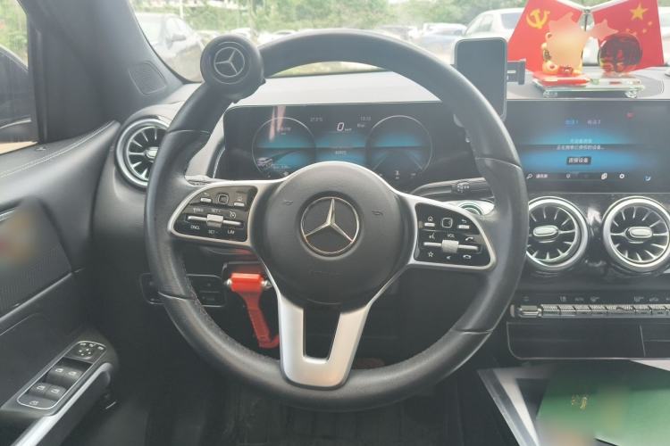 Used Mercedes-Benz GLB 2021 GLB 200 Dynamic Edition Steering Wheel