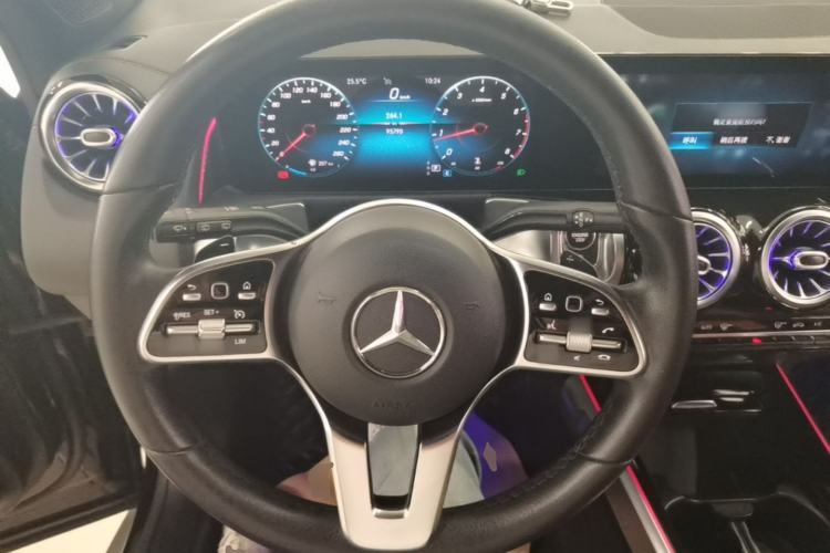 Used Mercedes-Benz GLB 2021 GLB 200 Dynamic Edition Steering Wheel