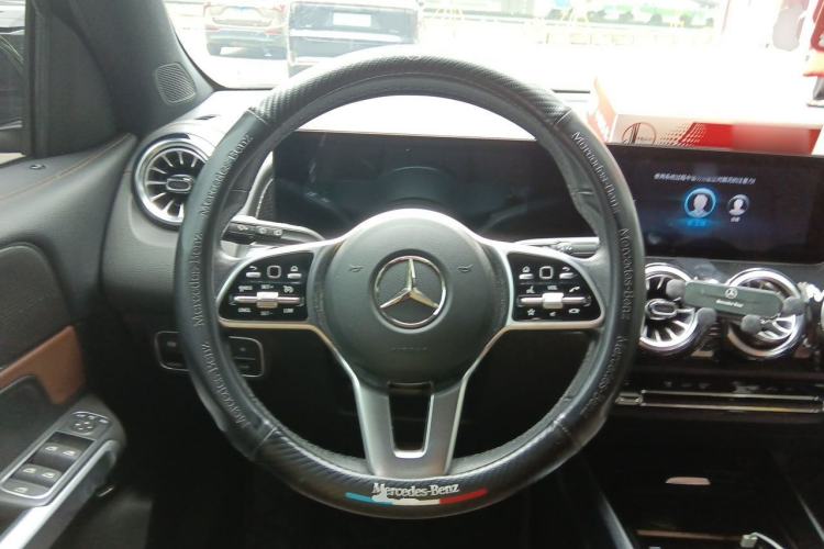 Used Mercedes-Benz GLB 2021 GLB 200 Dynamic Edition Steering Wheel