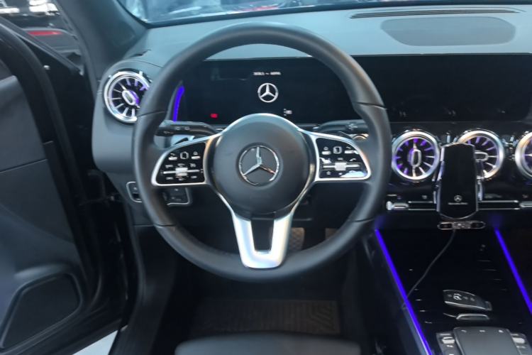 Used Mercedes-Benz GLB 2021 GLB 200 Dynamic Edition Steering Wheel