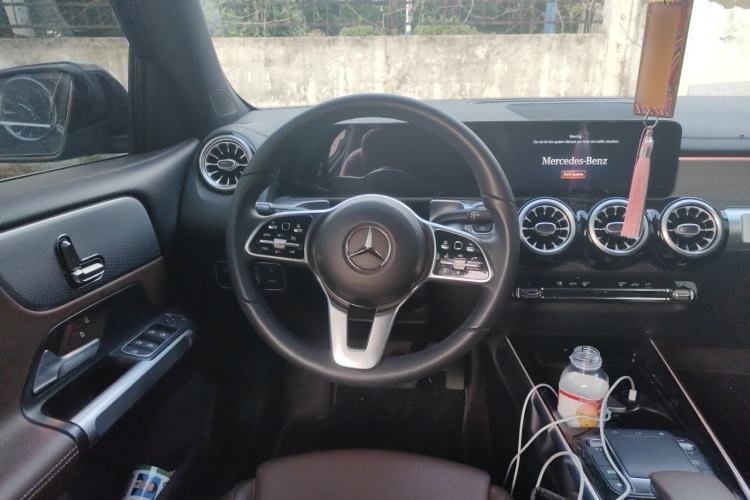 Used Mercedes-Benz GLB 2021 GLB 200 Dynamic Edition Steering Wheel