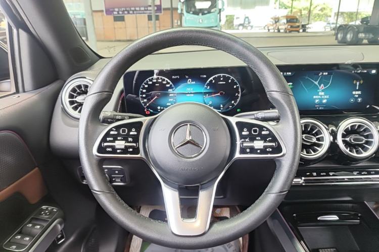 Used Mercedes-Benz GLB 2021 GLB 200 Dynamic Edition Steering Wheel