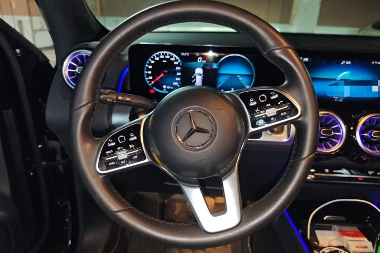 Used Mercedes-Benz GLB 2021 GLB 200 Dynamic Edition Steering Wheel