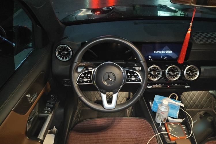 Used Mercedes-Benz GLB 2021 GLB 200 Dynamic Edition Steering Wheel
