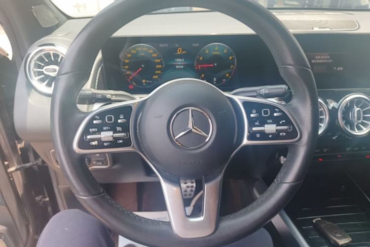 Used Mercedes-Benz GLB 2021 GLB 200 Dynamic Edition Steering Wheel