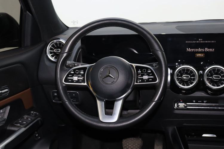 Used Mercedes-Benz GLB 2021 GLB 200 Dynamic Edition Steering Wheel