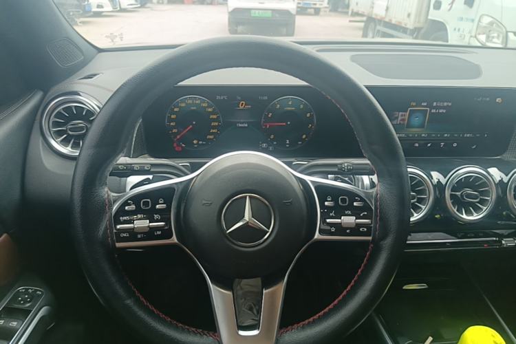 Used Mercedes-Benz GLB 2021 GLB 200 Dynamic Edition Steering Wheel